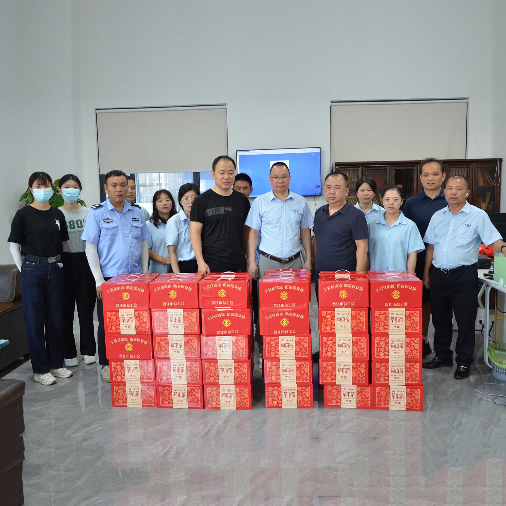 清涼關懷至優安納，工會助力戰高溫